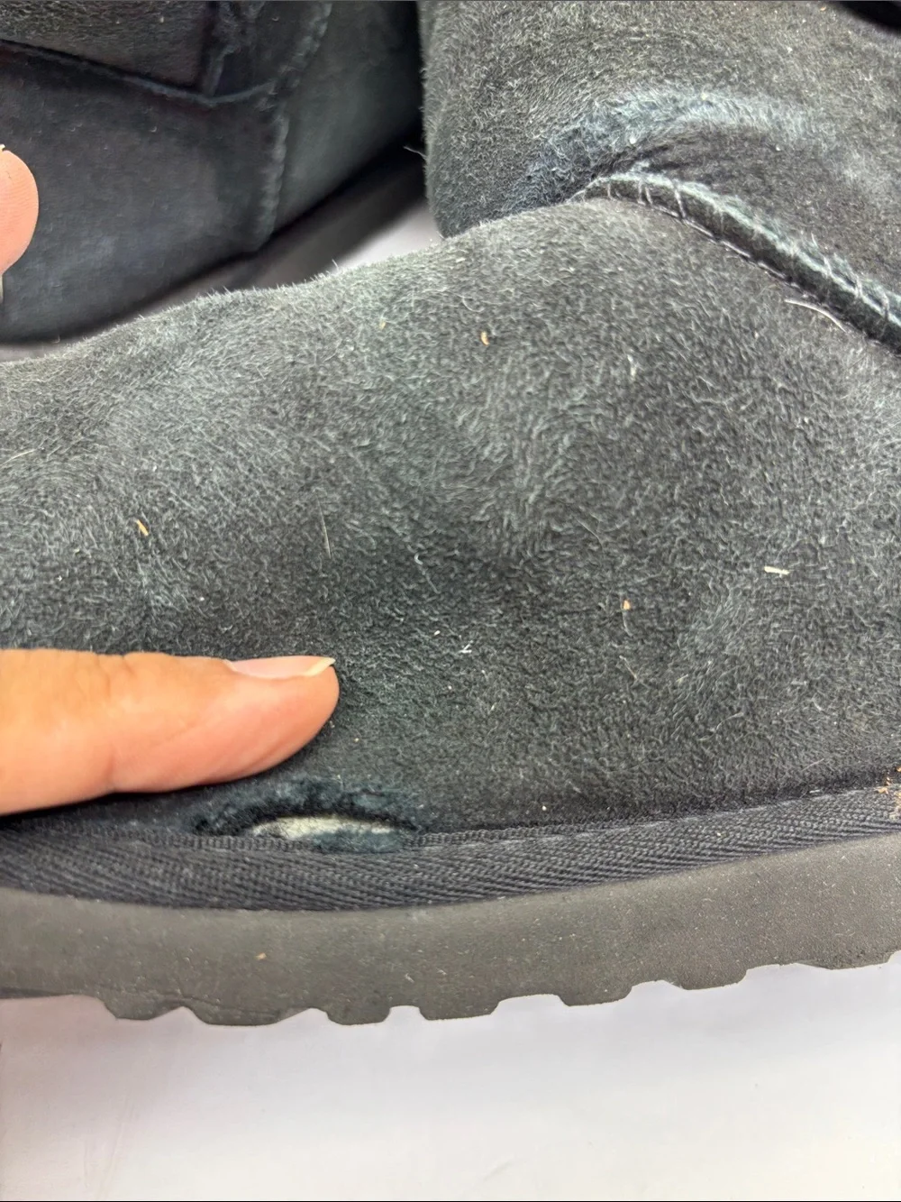 UGG Bailey Button Boots, size 7, box 75